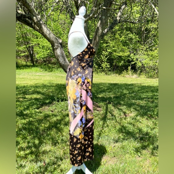 Urban Outfitters Floral Midi Dress - Picture 7 of 12